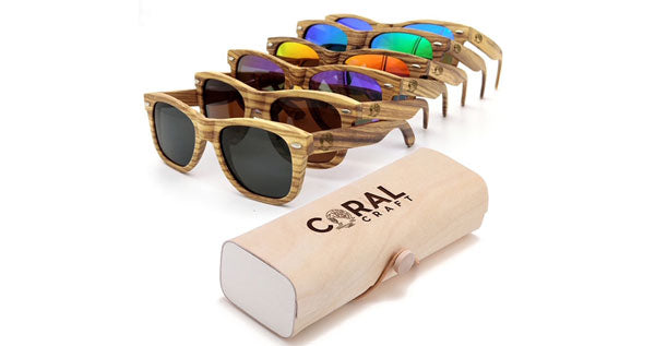 Gafas de Sol en Madera Walnut, varios colores a escoger + Case en madera y Glasses holder